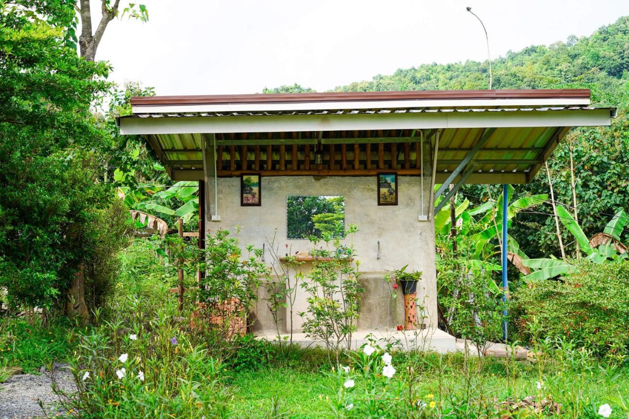 True Nature Chiang Mai - Yoga & Meditation Homestay Retreat Extérieur photo